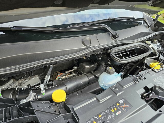 Furgón RENAULT Master L2H2 170 Neues Modell 10'' Navi Kamera: foto 16