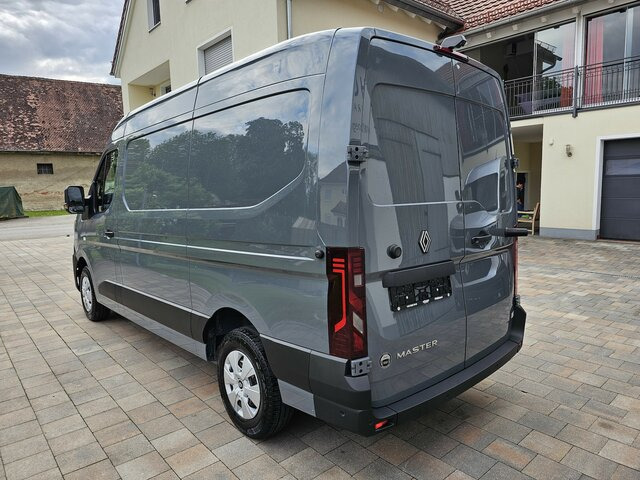 Furgón RENAULT Master L2H2 170 Neues Modell 10'' Navi Kamera: foto 36