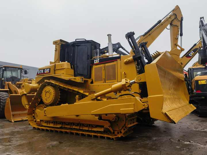 90% new Second Hand Construction Machinery Caterpillar D7R used cat d7r caterpillar bulldozer in stock - Bulldozer: foto 5 90% new Second Hand Construction Machinery Caterpillar D7R used cat d7r caterpillar bulldozer in stock - Bulldozer: foto 5