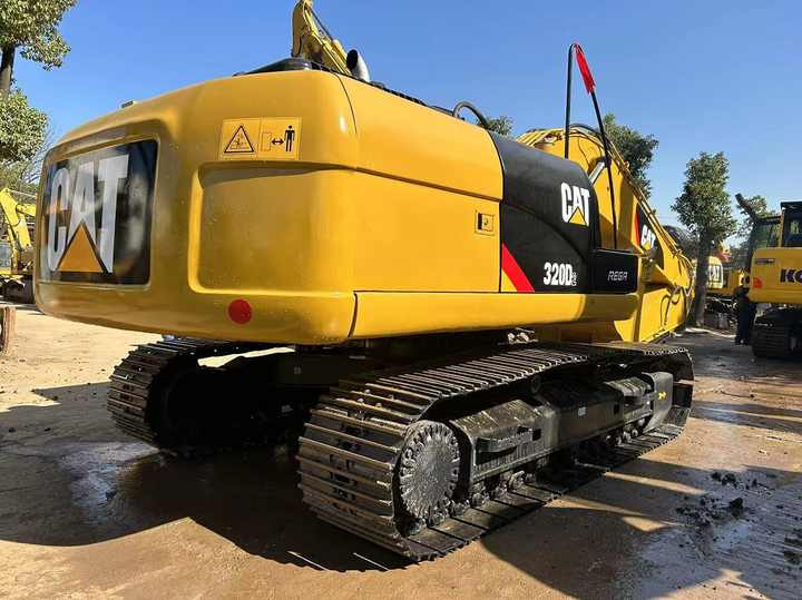 Cheap used excavators machine cat 320d2 for sale caterpillar machinery used excavator caterpillar - Excavadora de cadenas: foto 4 Cheap used excavators machine cat 320d2 for sale caterpillar machinery used excavator caterpillar - Excavadora de cadenas: foto 4