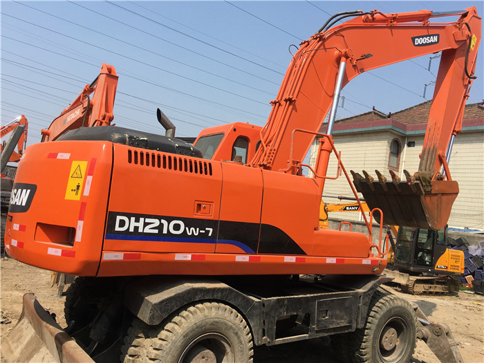 Doosan DH210w-7 wheel excavator - Excavadora de ruedas: foto 4 Doosan DH210w-7 wheel excavator - Excavadora de ruedas: foto 4