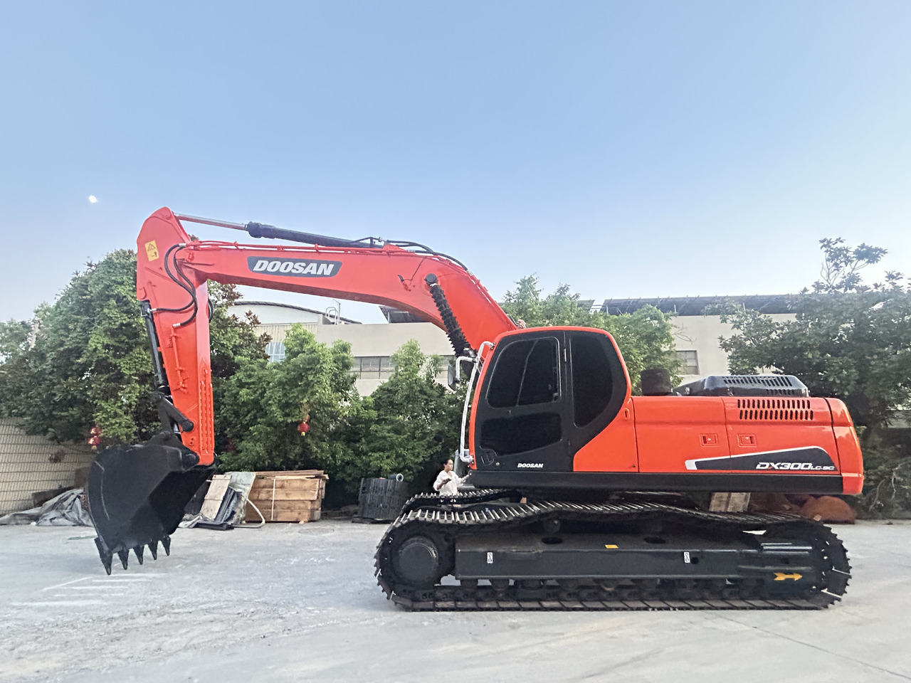 Doosan DX300LC Crawler Excavator - Excavadora de cadenas: foto 1 Doosan DX300LC Crawler Excavator - Excavadora de cadenas: foto 1