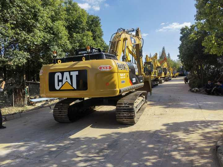 Durable and good working condition used Caterpillar cat 325D Second hand excavators for sale in shanghai - Excavadora de cadenas: foto 5 Durable and good working condition used Caterpillar cat 325D Second hand excavators for sale in shanghai - Excavadora de cadenas: foto 5