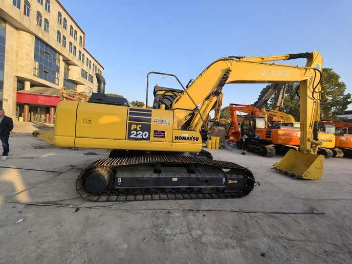 High Quality Used 22 ton Excavator komatsu pc220 Tracked Excavators komatsu excavator used japan in cheap price - Excavadora de cadenas: foto 5 High Quality Used 22 ton Excavator komatsu pc220 Tracked Excavators komatsu excavator used japan in cheap price - Excavadora de cadenas: foto 5