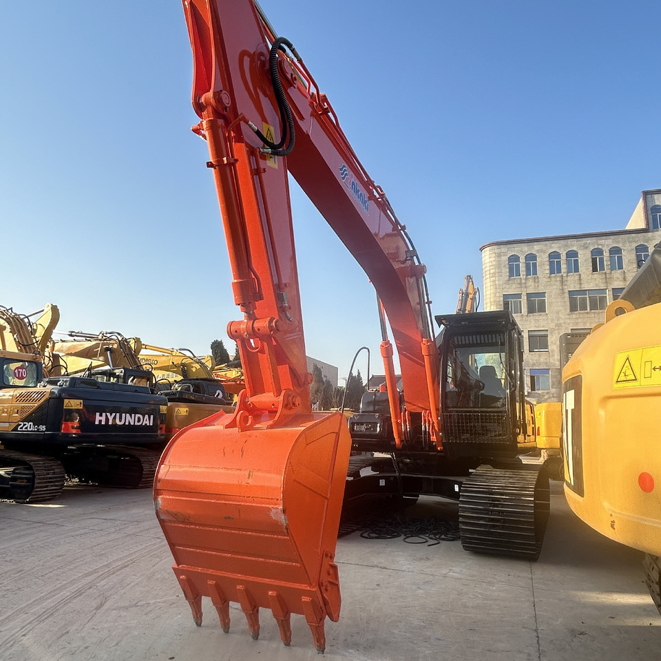 Hitachi ZX200-3 Excavator - Excavadora de cadenas: foto 1 Hitachi ZX200-3 Excavator - Excavadora de cadenas: foto 1