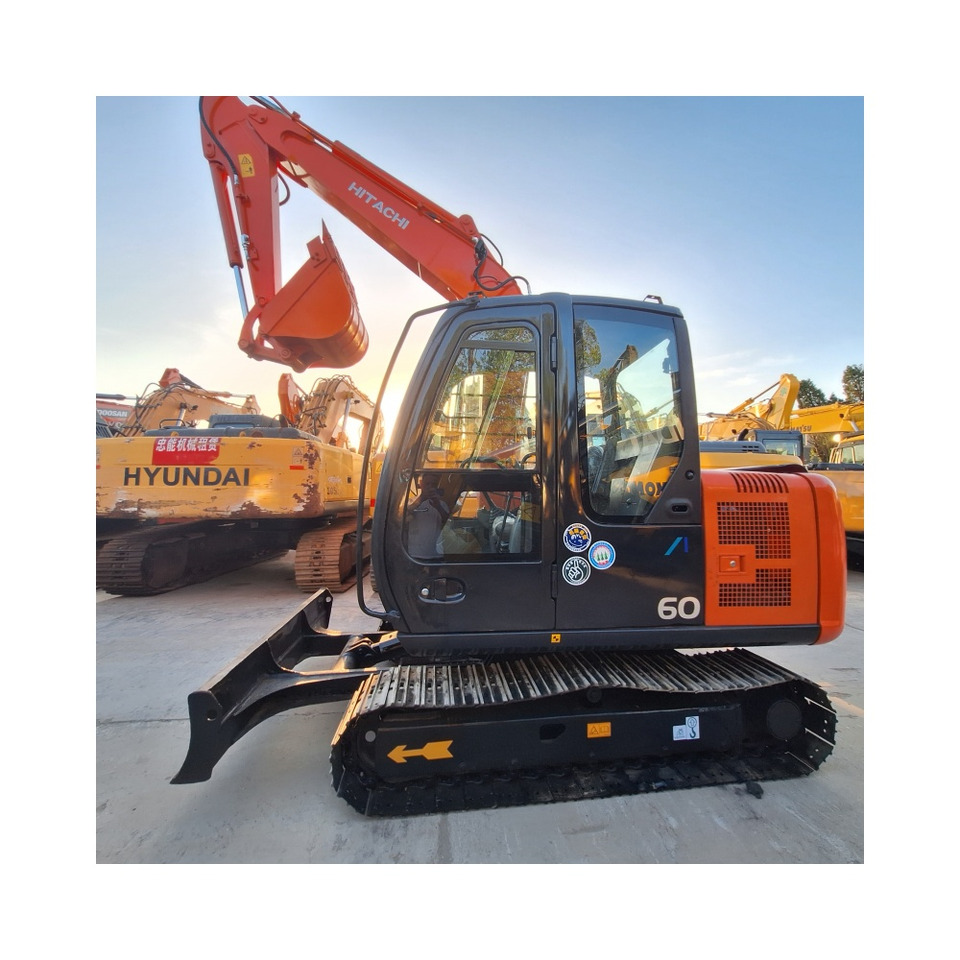 Hitachi ZX60 Excavator - Excavadora de cadenas: foto 1 Hitachi ZX60 Excavator - Excavadora de cadenas: foto 1