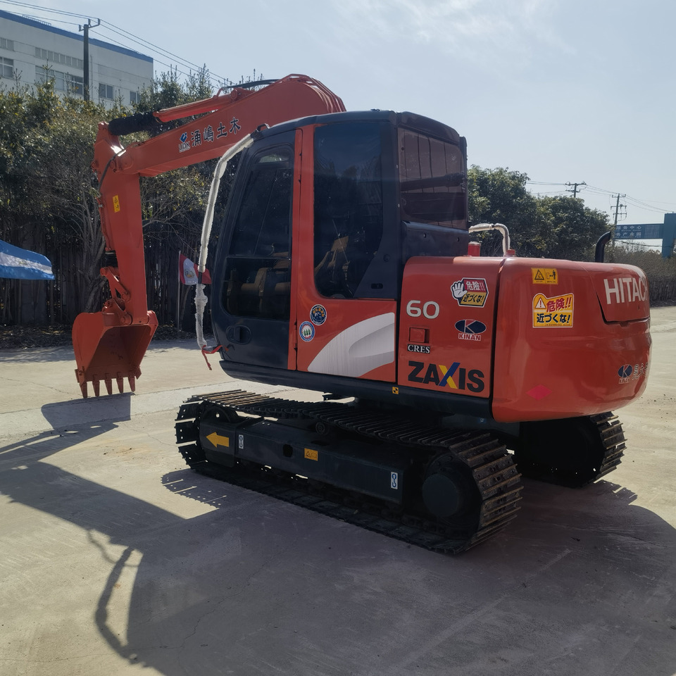 Hitachi ZX60 Excavator - Excavadora de cadenas: foto 4 Hitachi ZX60 Excavator - Excavadora de cadenas: foto 4