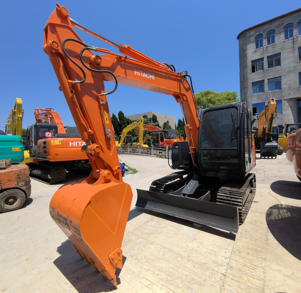 Hitachi ZX70 Excavator - Miniexcavadora: foto 2 Hitachi ZX70 Excavator - Miniexcavadora: foto 2