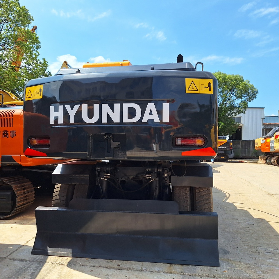 Hyundai 210w-9 wheel excavator - Excavadora de ruedas: foto 3 Hyundai 210w-9 wheel excavator - Excavadora de ruedas: foto 3