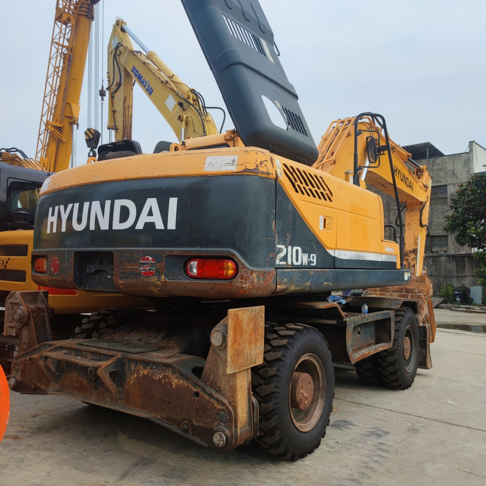 Hyundai 210w-9T wheel excavator - Excavadora de ruedas: foto 5 Hyundai 210w-9T wheel excavator - Excavadora de ruedas: foto 5