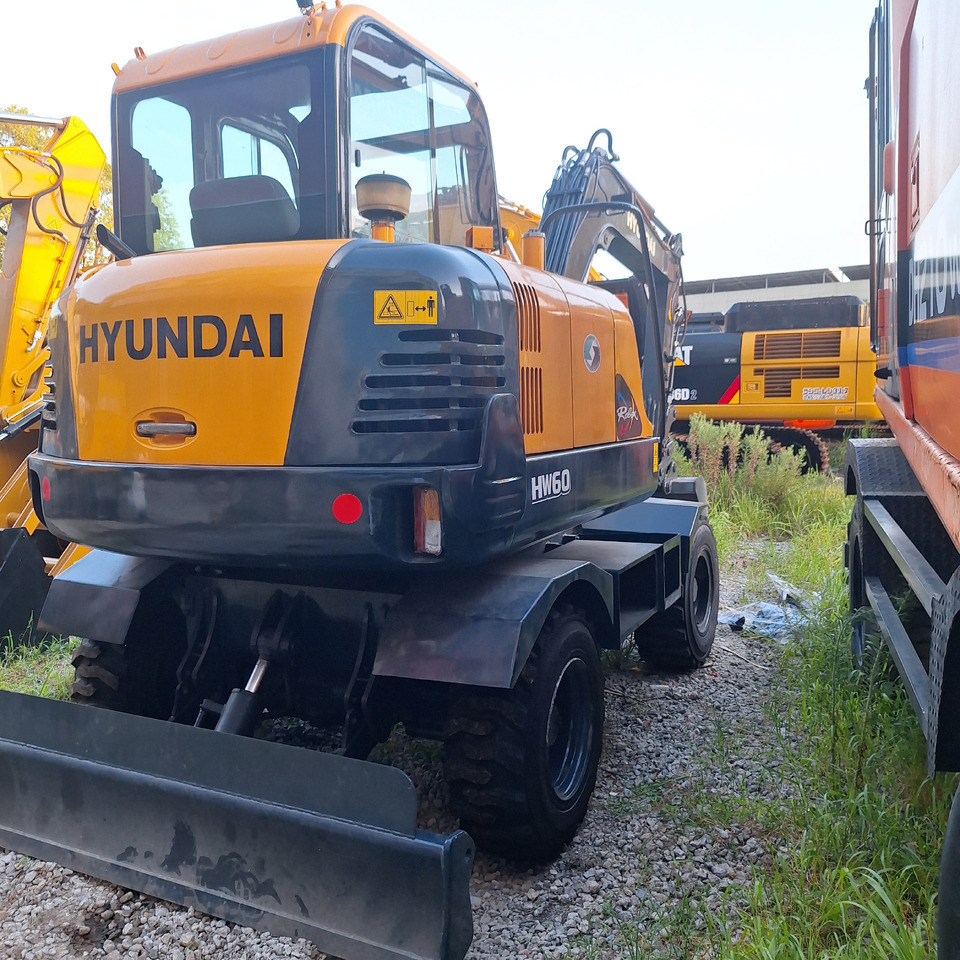 Hyundai HW60 excavator - Excavadora de ruedas: foto 2 Hyundai HW60 excavator - Excavadora de ruedas: foto 2