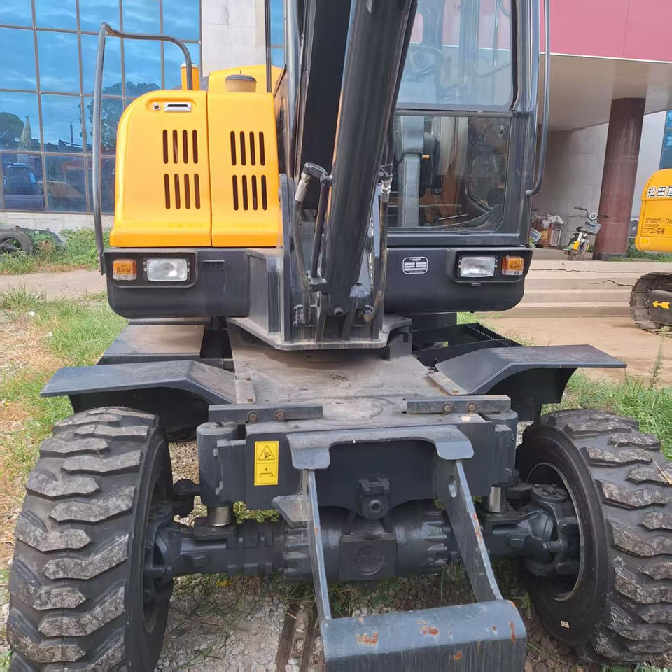 Hyundai HW60 excavator - Excavadora de ruedas: foto 4 Hyundai HW60 excavator - Excavadora de ruedas: foto 4