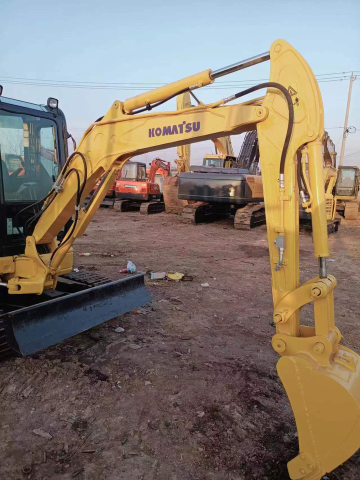 Excavadora de cadenas KOMATSU PC35  Excavator: foto 6