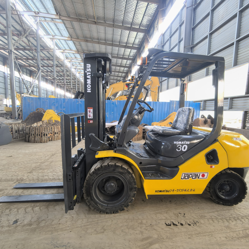 Komatsu FD30 Forklift - Carretilla elevadora diésel: foto 3 Komatsu FD30 Forklift - Carretilla elevadora diésel: foto 3