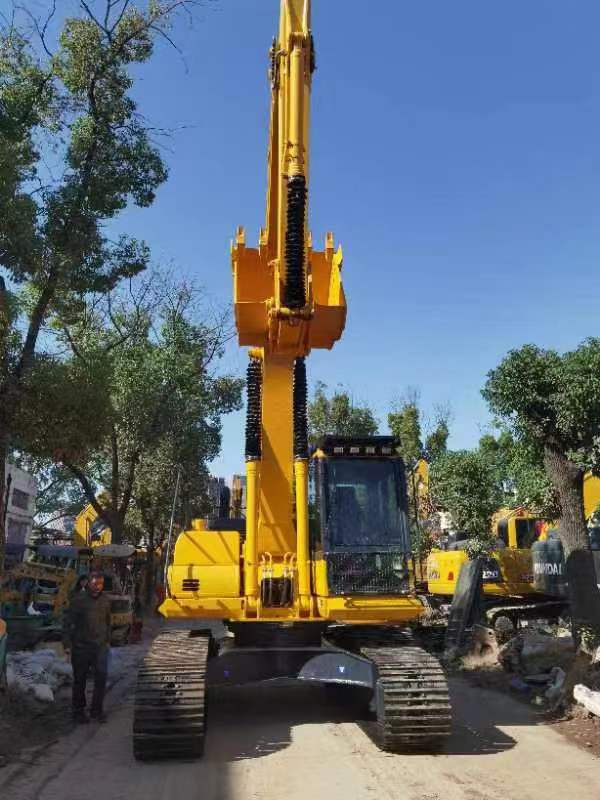 Komatsu PC200-8 Excavator - Excavadora de cadenas: foto 4 Komatsu PC200-8 Excavator - Excavadora de cadenas: foto 4