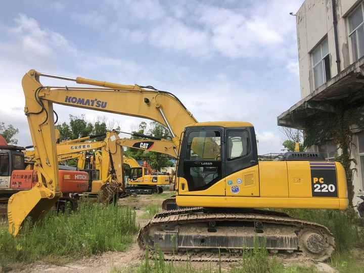 Komatsu PC220-7 - Excavadora de cadenas: foto 4 Komatsu PC220-7 - Excavadora de cadenas: foto 4