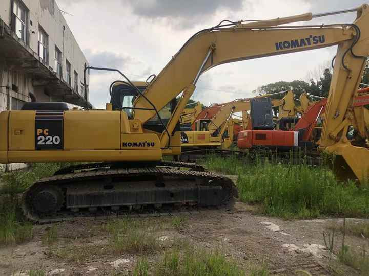 Komatsu PC220-7 - Excavadora de cadenas: foto 4 Komatsu PC220-7 - Excavadora de cadenas: foto 4