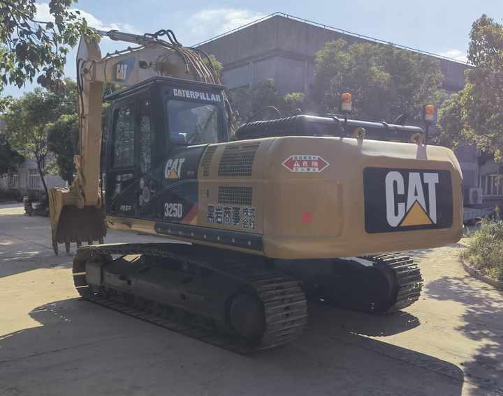 Original high quality low price Used CAT325D excavator Used heavy machine of cat 325c in good condition for sale - Excavadora de cadenas: foto 4 Original high quality low price Used CAT325D excavator Used heavy machine of cat 325c in good condition for sale - Excavadora de cadenas: foto 4