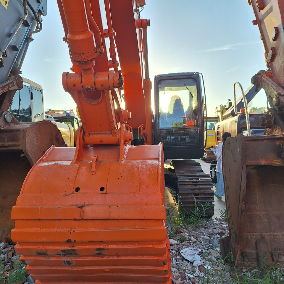 Second hand Hitachi ZX210 excavator - Excavadora: foto 4 Second hand Hitachi ZX210 excavator - Excavadora: foto 4