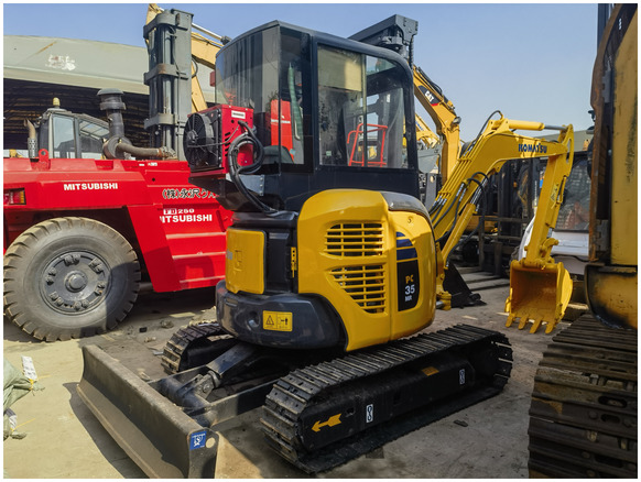Used Komatsu PC70-8 mini digger original Japan Komatsu PC70 PC78 PC60 PC35mr PC40mr PC55mr small excavator on sale - Excavadora de cadenas: foto 1 Used Komatsu PC70-8 mini digger original Japan Komatsu PC70 PC78 PC60 PC35mr PC40mr PC55mr small excavator on sale - Excavadora de cadenas: foto 1