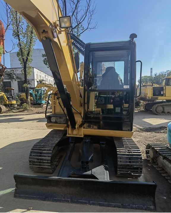 Used Mini Excavator Cat 305.5E2 Crawler Digger Short working time with good condition in stock - Excavadora de cadenas: foto 2 Used Mini Excavator Cat 305.5E2 Crawler Digger Short working time with good condition in stock - Excavadora de cadenas: foto 2
