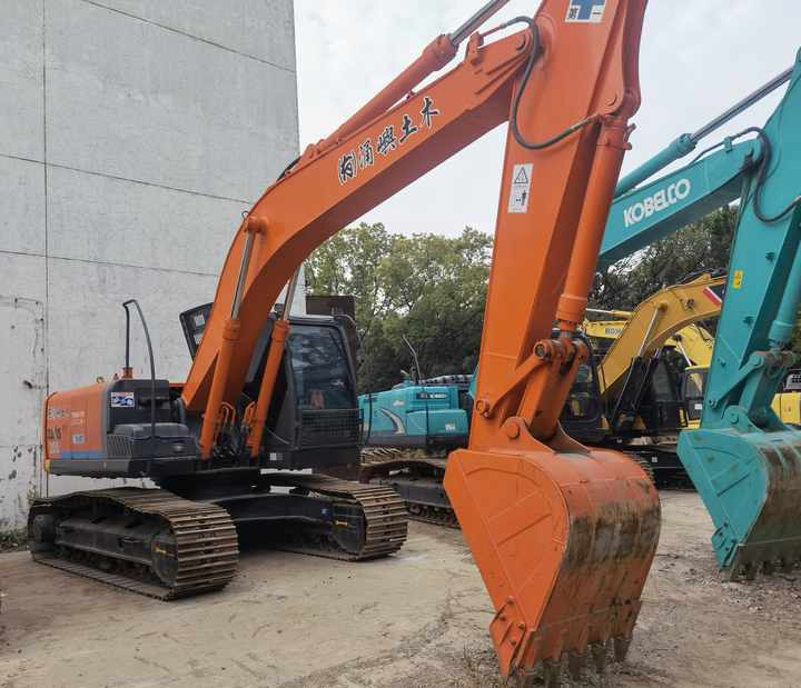Used excavator Hitachi 20 ton original Japan Hitachi ZX200-3 ZX200-5G EX200-5 ZX240 Excavator FOR SALE - Excavadora: foto 5 Used excavator Hitachi 20 ton original Japan Hitachi ZX200-3 ZX200-5G EX200-5 ZX240 Excavator FOR SALE - Excavadora: foto 5