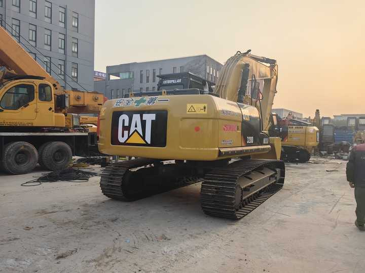 Used excavator cat320 Japan brand Used CAT 320 Excavator Caterpillar 320D Crawler Excavator CAT320 used digger for sale - Excavadora de cadenas: foto 2 Used excavator cat320 Japan brand Used CAT 320 Excavator Caterpillar 320D Crawler Excavator CAT320 used digger for sale - Excavadora de cadenas: foto 2
