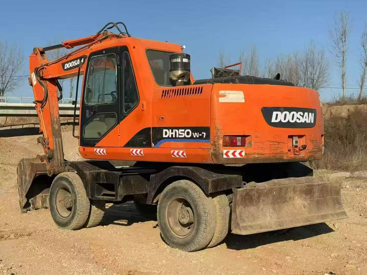 Doosan Doosan dh150w-7 wheel excavator - Excavadora de ruedas: foto 5 Doosan Doosan dh150w-7 wheel excavator - Excavadora de ruedas: foto 5