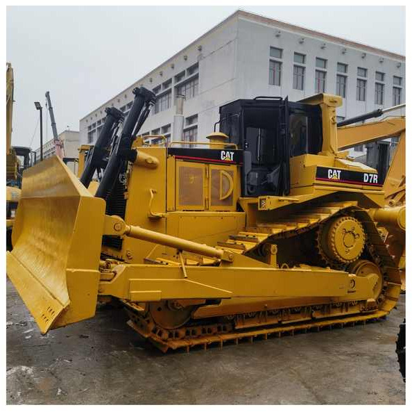 Used CAT bulldozer D7 second hand caterpillar D7G D7R high quality crawler bulldozer FOR SALE - Bulldozer: foto 1 Used CAT bulldozer D7 second hand caterpillar D7G D7R high quality crawler bulldozer FOR SALE - Bulldozer: foto 1