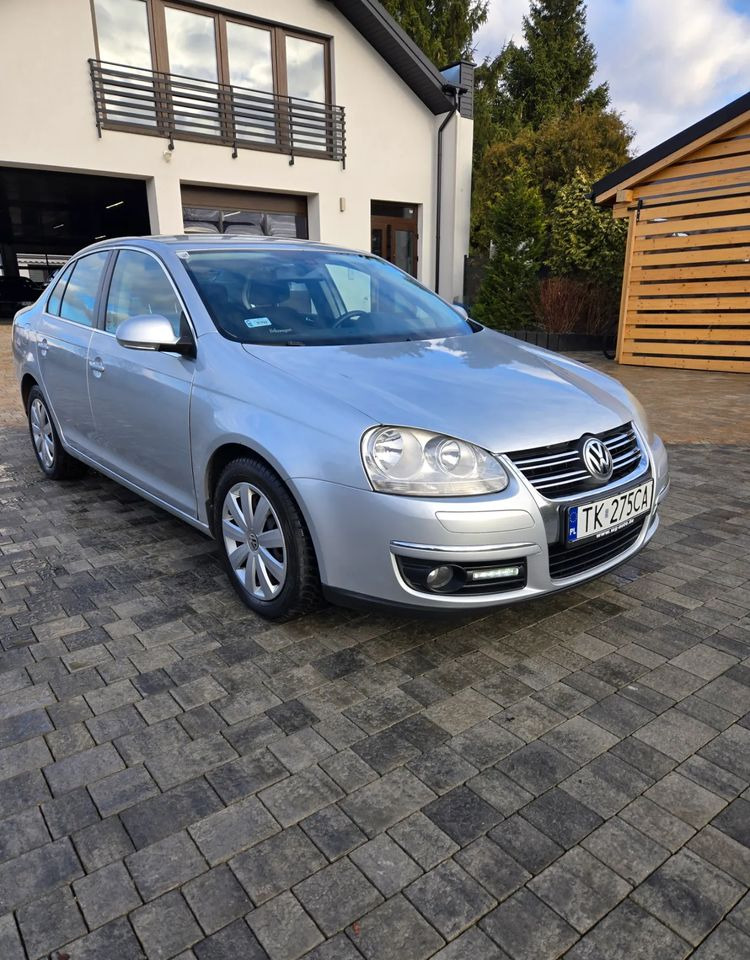 Volkswagen Jetta 2.0 TDI Sportline - Sedan: foto 3 Volkswagen Jetta 2.0 TDI Sportline - Sedan: foto 3