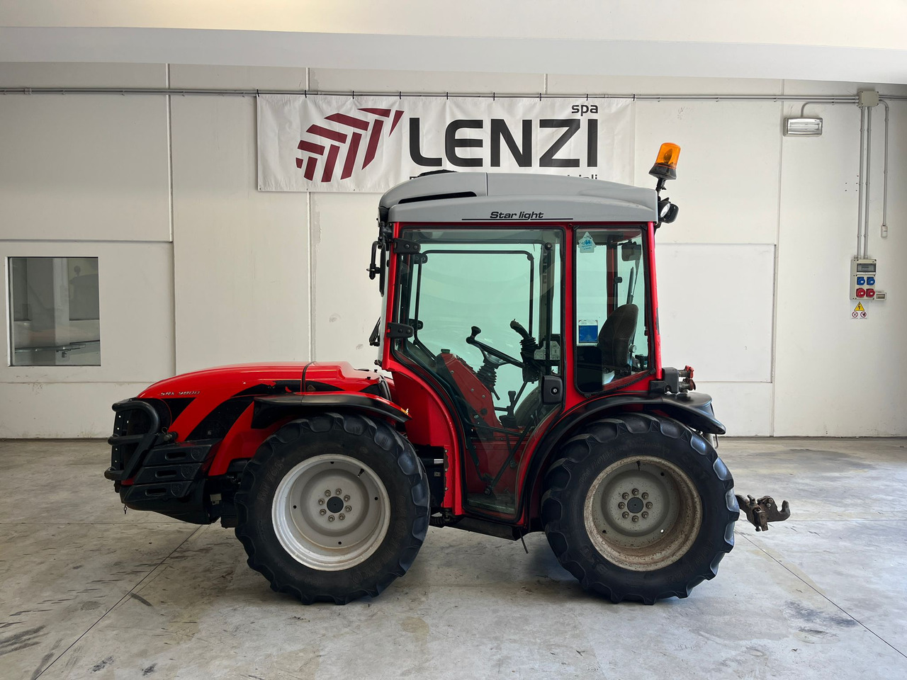 ANTONIO CARRARO SRX 9800 - Tractor: foto 1 ANTONIO CARRARO SRX 9800 - Tractor: foto 1