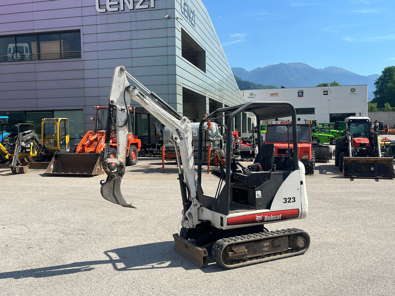 MINIESCAVATORE BOBCAT 323 - Miniexcavadora: foto 1 MINIESCAVATORE BOBCAT 323 - Miniexcavadora: foto 1