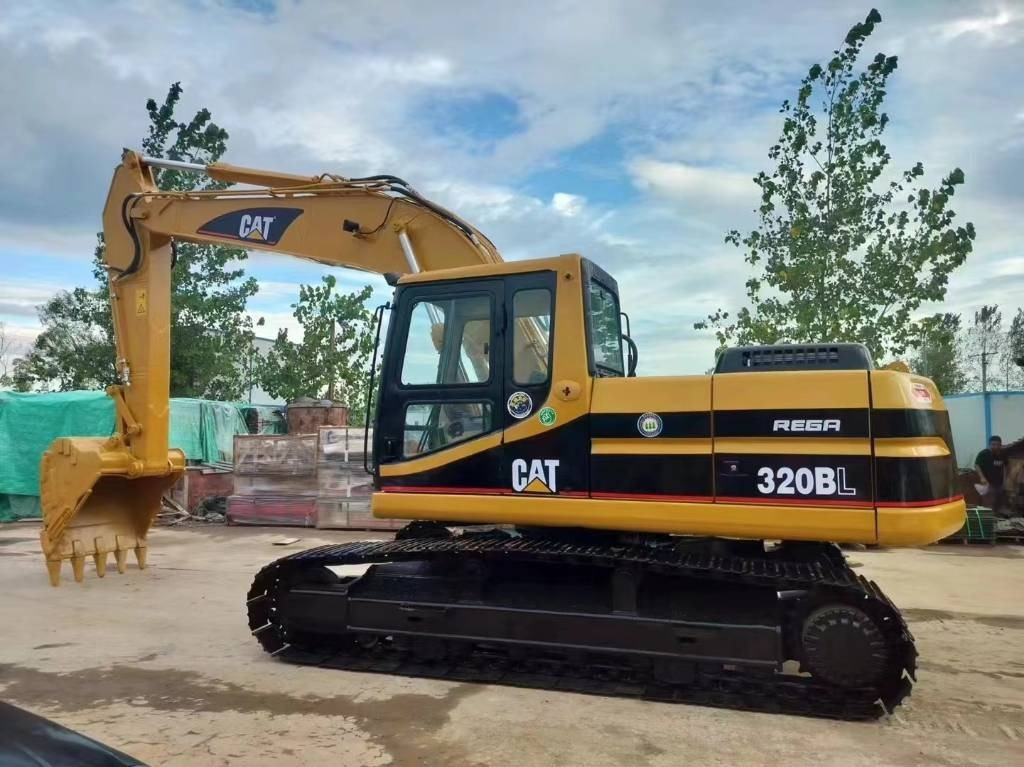 CAT 320 B L - Excavadora de cadenas: foto 1 CAT 320 B L - Excavadora de cadenas: foto 1
