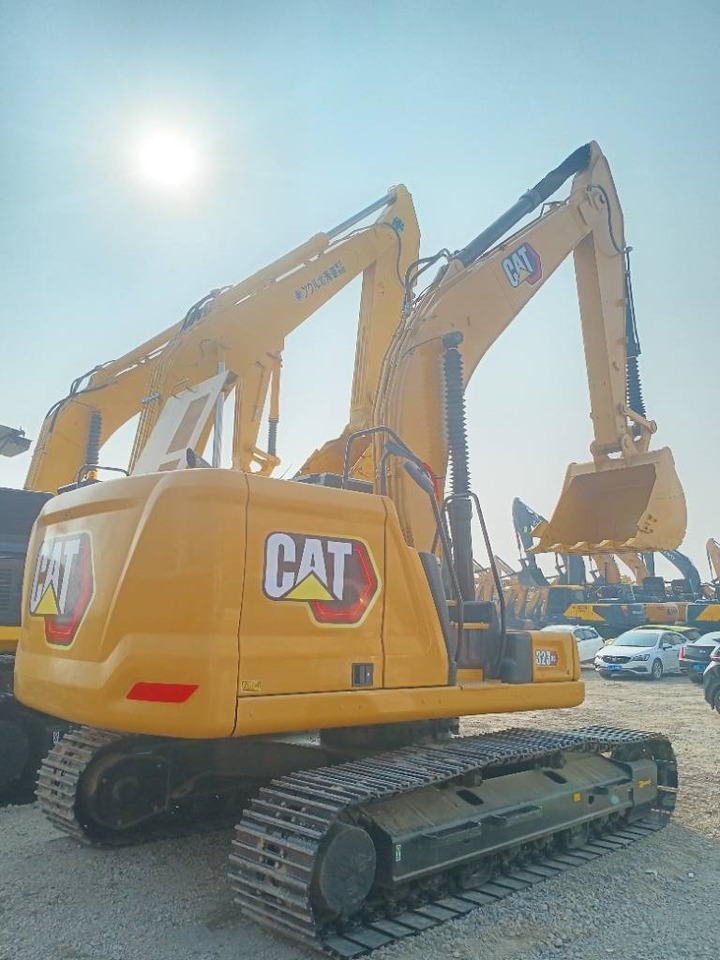 CAT 323GC - Excavadora de cadenas: foto 1 CAT 323GC - Excavadora de cadenas: foto 1