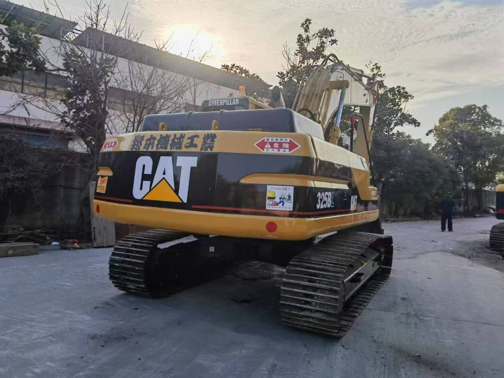 CAT CAT325B - Manipulador de materiales: foto 2 CAT CAT325B - Manipulador de materiales: foto 2