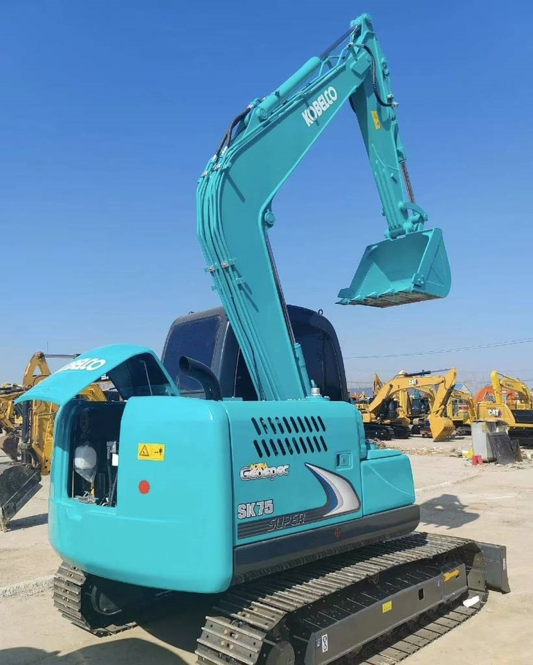 Excavadora de cadenas Kobelco SK 75: foto 9