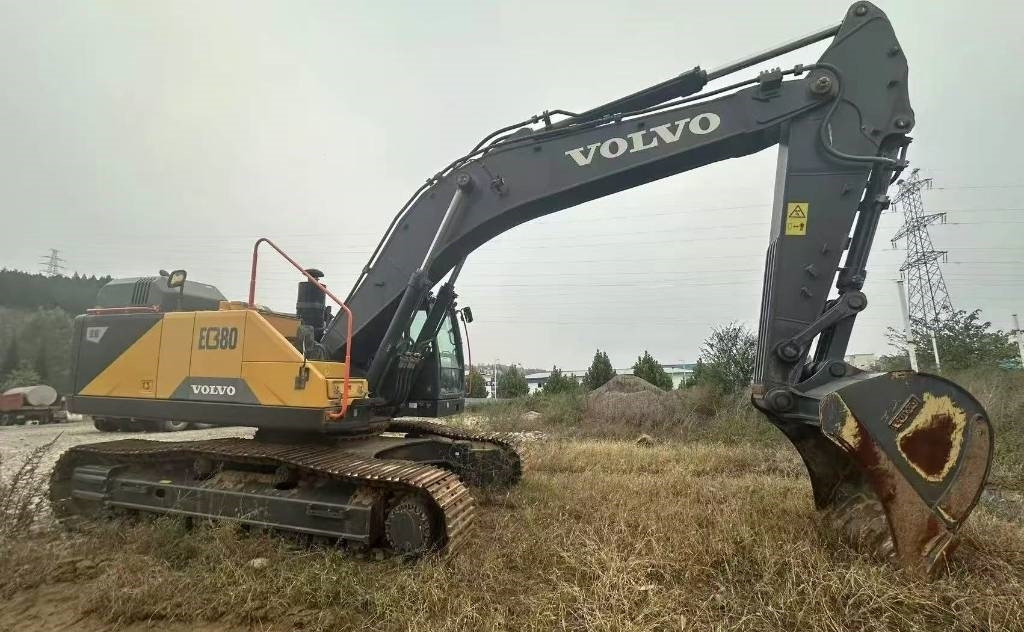 Volvo 380 - Excavadora de cadenas: foto 1 Volvo 380 - Excavadora de cadenas: foto 1