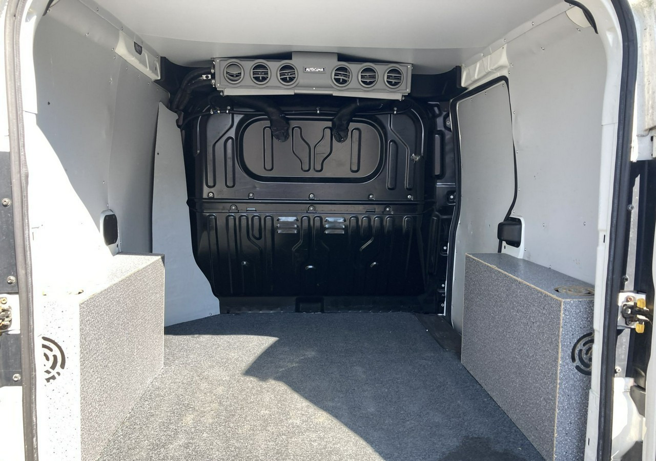 Fiat Doblo Fiat Doblo 1,3 jtd ECO Flex chłodnia do leków 2013 - Furgón: foto 2 Fiat Doblo Fiat Doblo 1,3 jtd ECO Flex chłodnia do leków 2013 - Furgón: foto 2