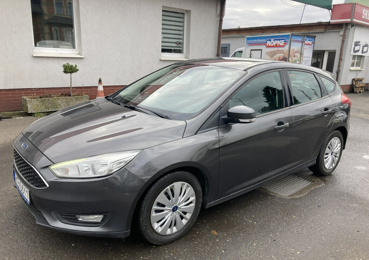 Ford Focus III Focus 1.0 EcoBoost Klima Salon PL 2015 - Coche: foto 2 Ford Focus III Focus 1.0 EcoBoost Klima Salon PL 2015 - Coche: foto 2