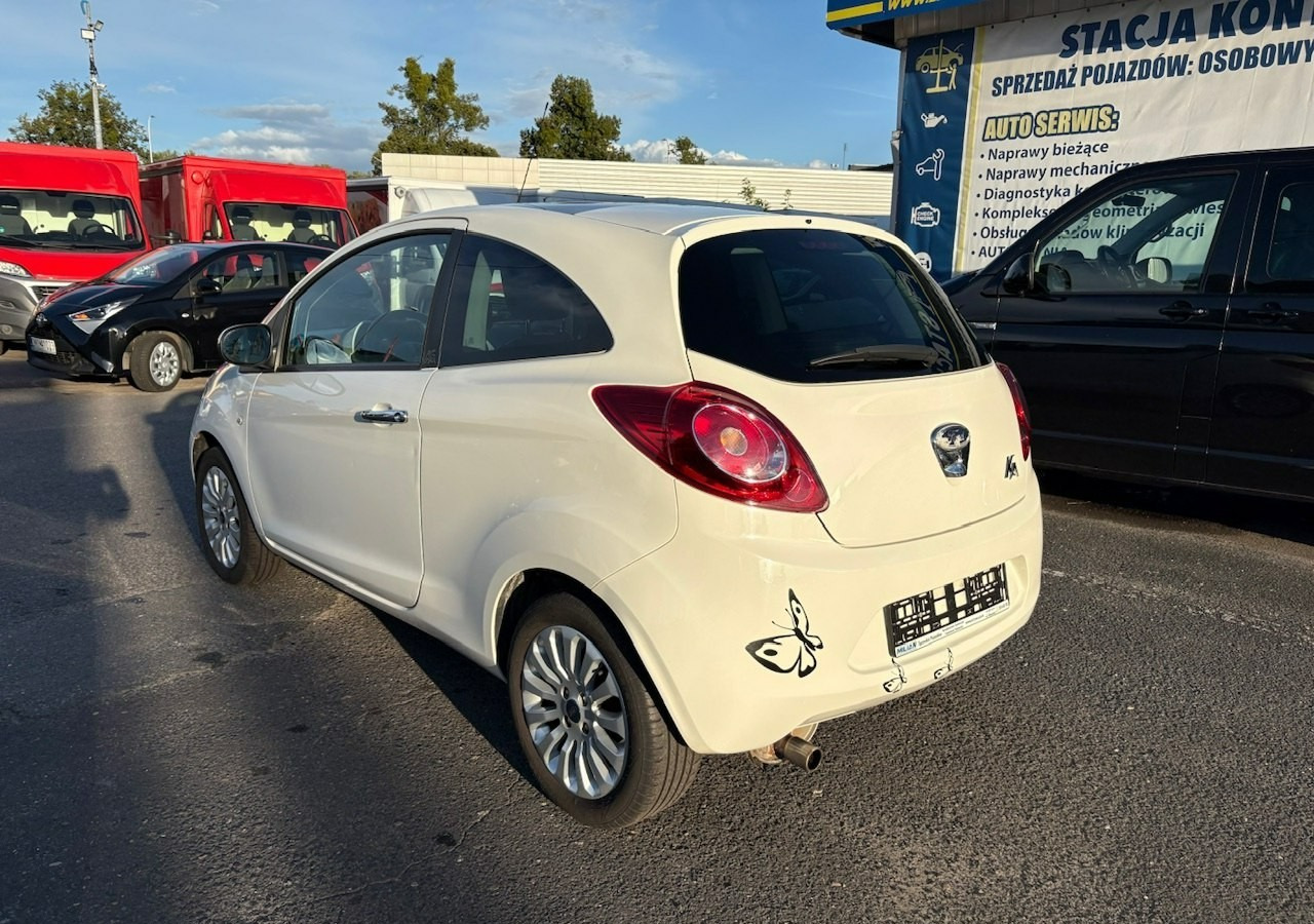 Ford KA II Ford KA 1.2 Champions Edition Klima Panorama 2012 - Hatchback: foto 3 Ford KA II Ford KA 1.2 Champions Edition Klima Panorama 2012 - Hatchback: foto 3