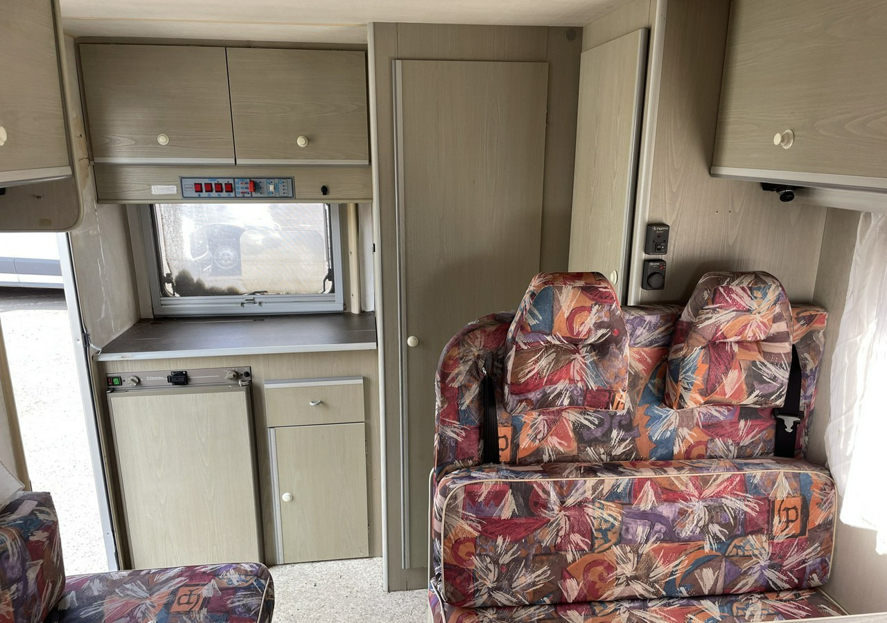 Ford Transit Ford Transit Kamper 5-osobowy GRANDUCA 560 - Autocaravana capuchina: foto 4 Ford Transit Ford Transit Kamper 5-osobowy GRANDUCA 560 - Autocaravana capuchina: foto 4