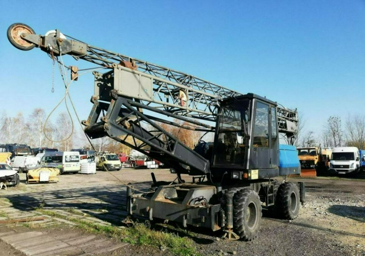 Inna Inny Dźwig Samojezdny Żuraw podnośnik SENNEBOGEN S612M 14m - Autogrúa: foto 1 Inna Inny Dźwig Samojezdny Żuraw podnośnik SENNEBOGEN S612M 14m - Autogrúa: foto 1