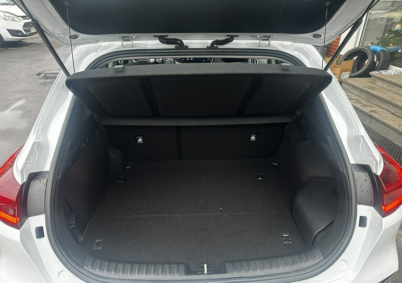 Hatchback Kia Xceed 1.6 GDI Hybryda Plug-in 50 km na prądzie 2022: foto 20