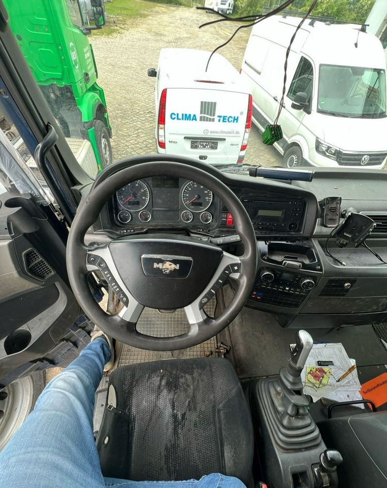 MAN Inny MAN Man TGX 18.400 Bramowiec hakowiec Meiler Model 2012 - Camión portacontenedor de cadenas: foto 5 MAN Inny MAN Man TGX 18.400 Bramowiec hakowiec Meiler Model 2012 - Camión portacontenedor de cadenas: foto 5