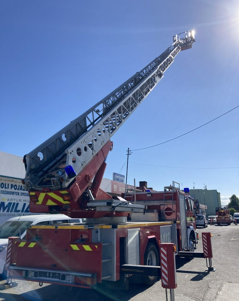 Camión de bomberos MAN L 2000 MAN 15,280 Straż pożarna drabina Strażacka zwyżka 32m Metz Model 20: foto 6