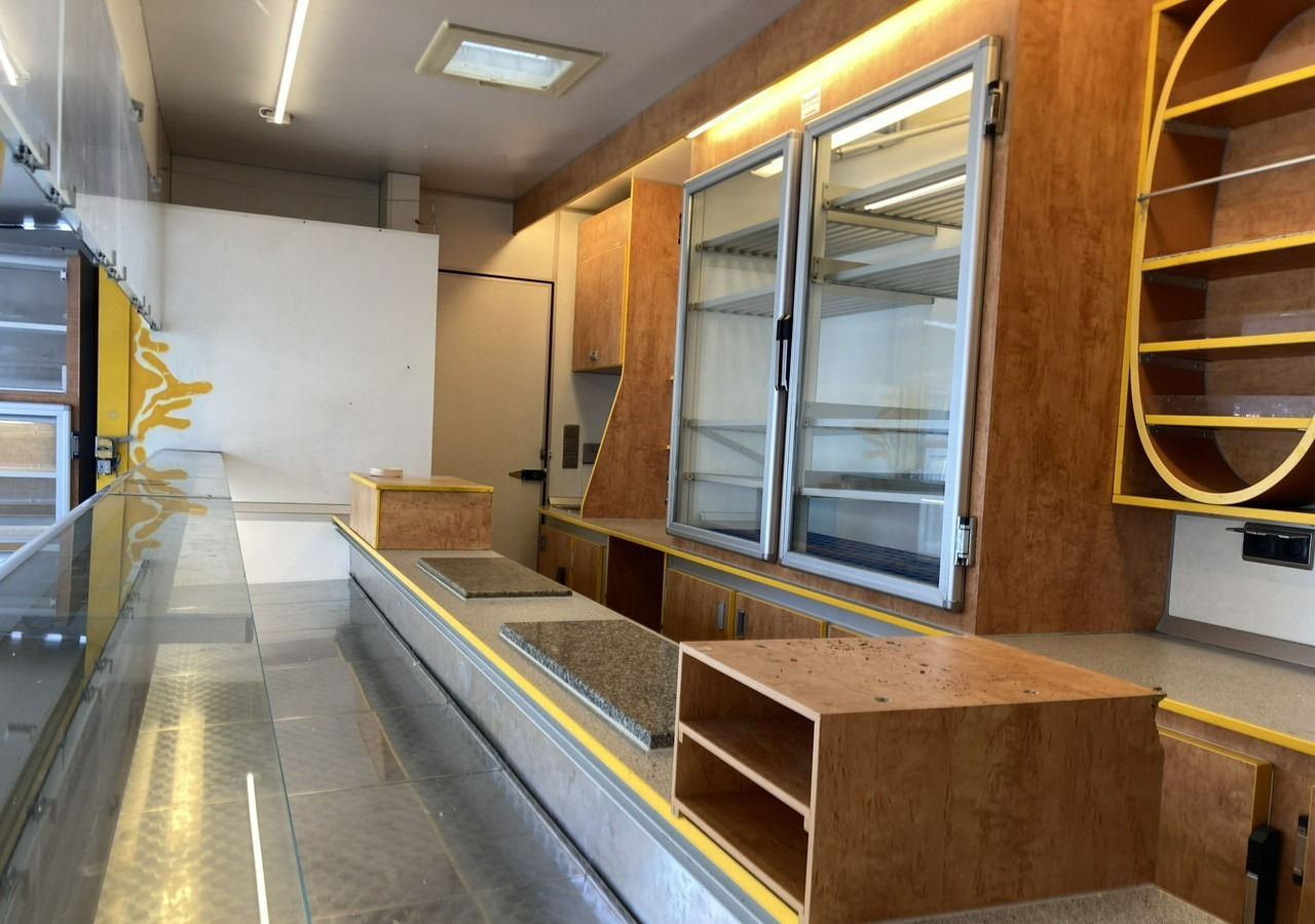 Camión tienda Renault Master Autosklep wędlin sklep bar Gastronomiczny Food Truck Foodtruck Borco: foto 12