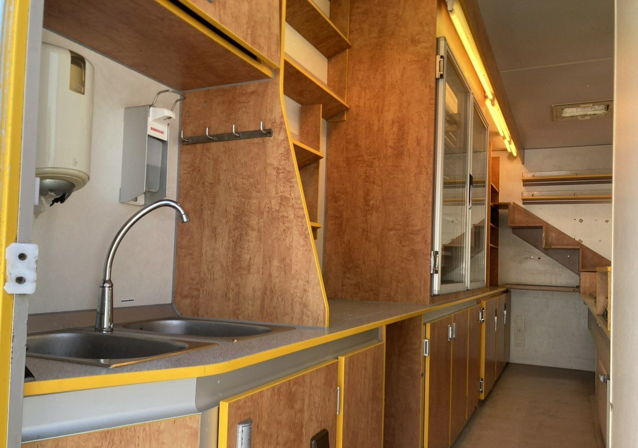 Camión tienda Renault Master Autosklep wędlin sklep bar Gastronomiczny Food Truck Foodtruck Borco: foto 20