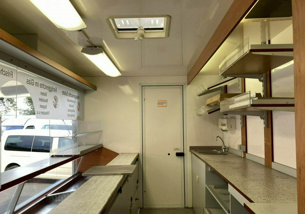 Renault Master Master Autosklep Gastronomiczny Food Truck Foodtruck Sklep bar 2009 - Camión tienda: foto 5 Renault Master Master Autosklep Gastronomiczny Food Truck Foodtruck Sklep bar 2009 - Camión tienda: foto 5