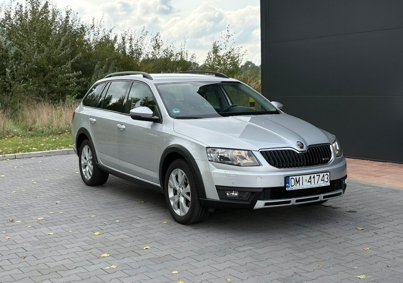 Skoda Octavia III Skoda Octavia 4X4 Scout 2.0 TDI -150KM Model 2017 Bezwypadkowa FV 23 - Coche: foto 1 Skoda Octavia III Skoda Octavia 4X4 Scout 2.0 TDI -150KM Model 2017 Bezwypadkowa FV 23 - Coche: foto 1