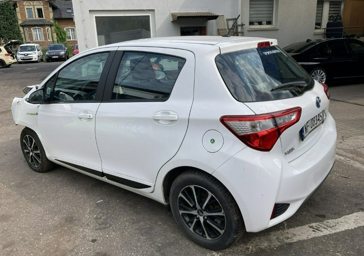 Toyota Yaris III Toyota Yaris Hybrid 1.5 VVT-i Y20 Model 2019 Salon PL - Coche: foto 4 Toyota Yaris III Toyota Yaris Hybrid 1.5 VVT-i Y20 Model 2019 Salon PL - Coche: foto 4
